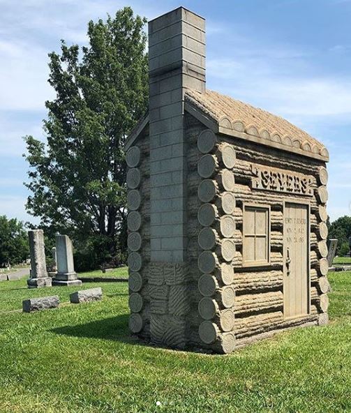 fraternity, club, society, cemetery, gravestone symbols, genealogy, BillionGraves, social organizations, flag holder, graveBillionGraves, woodmen of the world, stone log cabin gravestone, tombstone, stone marker, BillionGraves