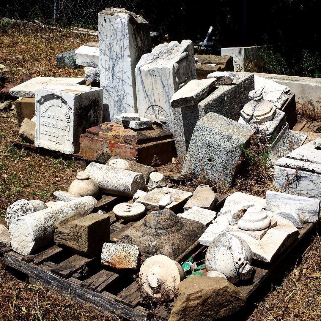 BillionGraves, gravestone, grave, damaged gravestones, cemetery, family history, ancestors, community service project, JustServe, BillionGraves app, ivy, plant growth, JustServe, granite, damage