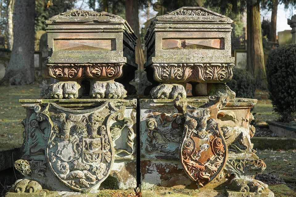coffin, stone, BillionGraves.com, BillionGraves, train, genealogy, ancestors, family history, cemetery, gravestone, graves, England, UK, Brookwood Cemetery