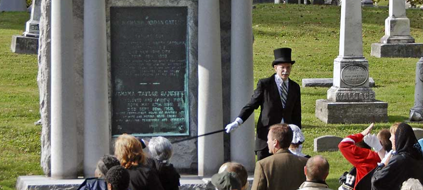 BillionGraves. cemetery, gravestone, largest cemetery, genealogy, family history, GPS-linked photos, BillionGraves app, volunteer, tour, Crown Hill Cemetery
