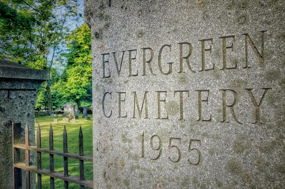 BillionGraves, cemetery, gravestone, genealogy, ancestors, family history, GPS-linked photos, BillionGraves, volunteer, Evergreen Cemetery, New Hampshire, Nashua
