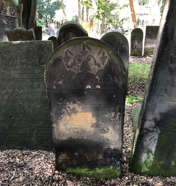 candlesticks, BillionGraves, cemetery, genealogy, family history, ancestors, ancestry, gravestone, grave, gravesite, headstone, burial ground, family tree, GPS, Jewish, symbols