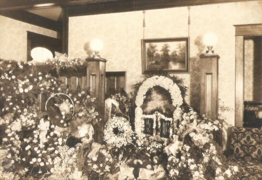 floral arrangements, flowers, BillionGraves, home, house, family history, genealogy, victorian home, Victorian era, funeral, preparing Victorian homes, cemetery, grave, gravesite, cemetery, BillionGraves