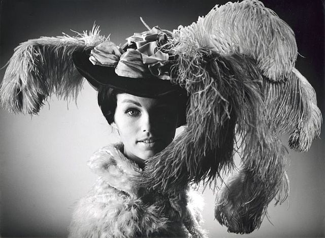 ostrich feather hat