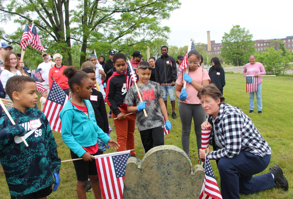 American flags, cemetery, Veterans, honor, BillionGraves