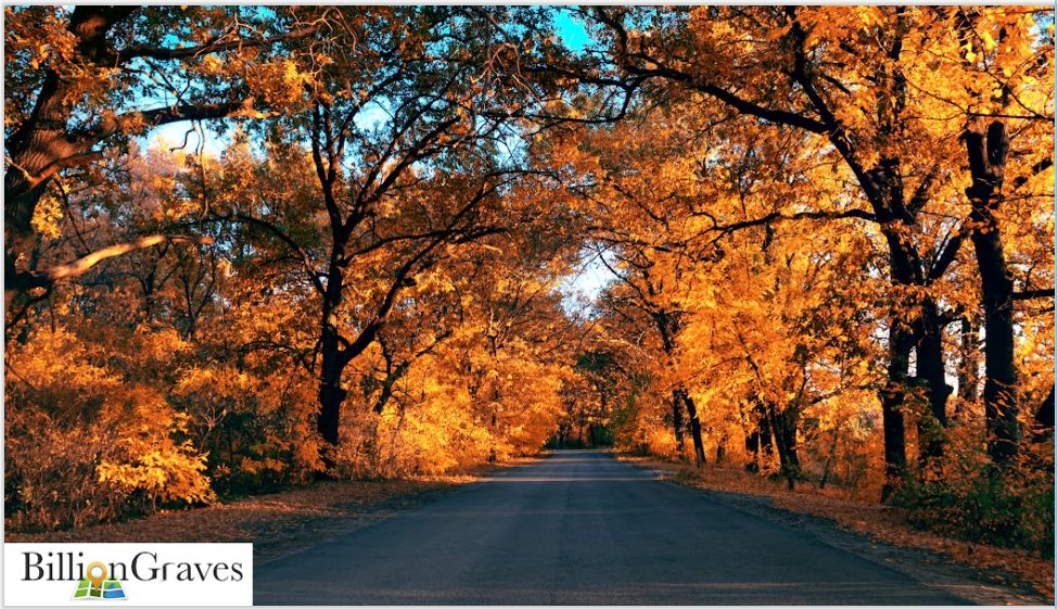 BillionGraves, roadside cemeteries, discovering roadside cemeteries, cemetery, grave, gravestones, autumn, genealogy, family history, ancestors, GPS, photograph gravestone, find graves, road, roadtrip, fall color tour