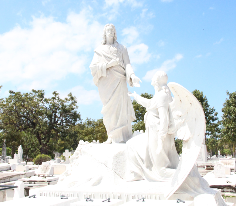 BillionGraves, BG, BG+, mobile app, volunteer, take photos of gravestones, colon cemetery, El Cementerio de Cristóbal Colón, cemetery, grave, gravestone, ancestors, ancestry, family history, angel, jesus, Jesus Christ