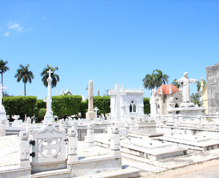 BillionGraves, BG, BG+, mobile app, volunteer, take photos of gravestones, colon cemetery, El Cementerio de Cristóbal Colón, cemetery, grave, gravestone, ancestors, ancestry, family history,