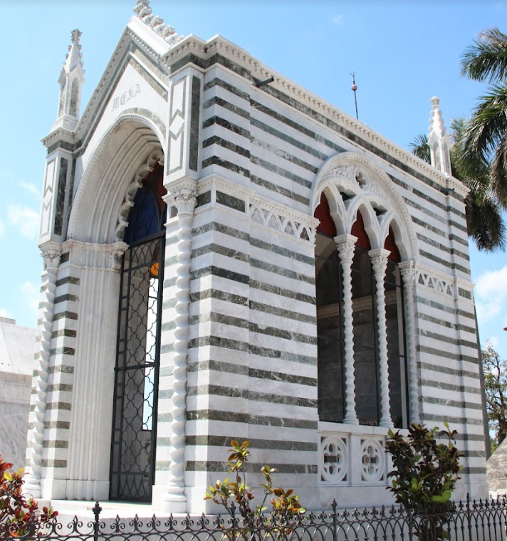 mausoleum, tomb, BillionGraves, BG, BG+, mobile app, volunteer, take photos of gravestones, colon cemetery, El Cementerio de Cristóbal Colón, cemetery, grave, gravestone, ancestors, ancestry, family history, marble, carabba marble