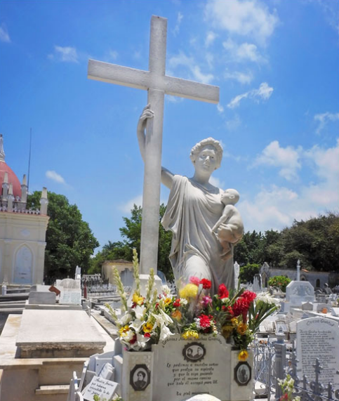 cross, mother, children, child, BillionGraves, BG, BG+, mobile app, volunteer, take photos of gravestones, colon cemetery,  El Cementerio de Cristóbal Colón, cemetery, grave, gravestone, ancestors, ancestry, family history,