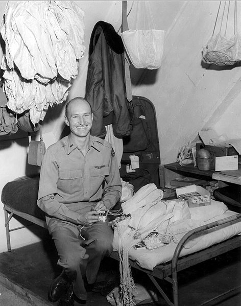 Halvorsen, Candy Bomber, BillionGraves, cemetery, gravestone, pilot, airforce, US, GPS, ancestry, family history, ancestors, service, Berlin, Germany, WWII, Berlin airlift, BG, candy bombers, graves, parachutes, chocolate