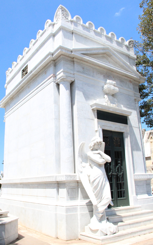 angel, BillionGraves, BG, BG+, mobile app, volunteer, take photos of gravestones, colon cemetery, El Cementerio de Cristóbal Colón, cemetery, grave, gravestone, ancestors, ancestry, family history, mausoleum