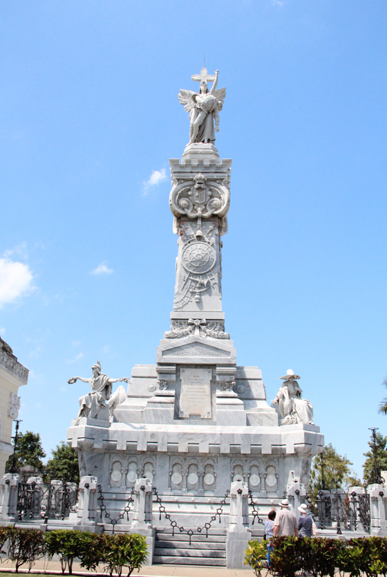 firefighters, fire, BillionGraves, BG, BG+, mobile app, volunteer, take photos of gravestones, colon cemetery, El Cementerio de Cristóbal Colón, cemetery, grave, gravestone, ancestors, ancestry, family history,