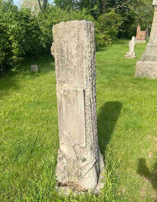 BillionGraves, Woodmen of the World, Treestones, tree gravestones, grave, gravestones, cemetery, family history, genealogy, ancestors, Woodmen of America, BillionGraves app, volunteer