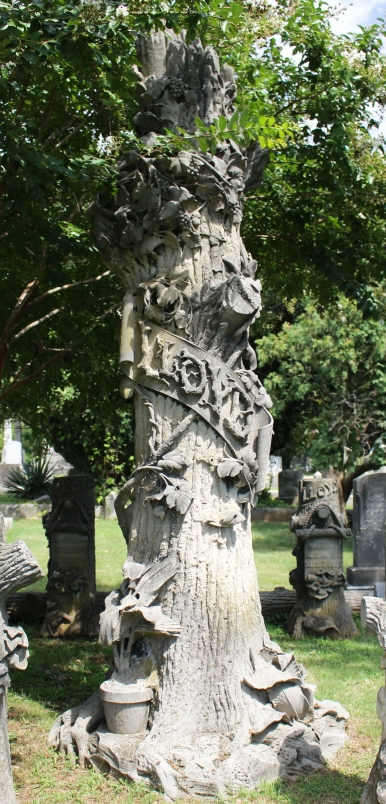 BillionGraves, Woodmen of the World, Treestones, tree gravestones, grave, gravestones, cemetery, family history, genealogy, ancestors, Woodmen of America, BillionGraves app, volunteer, T.S. Lloyd, Lloyd family plot, T.S. Lloyd family plot