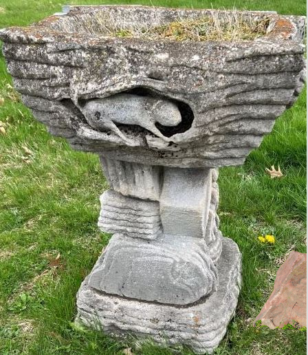 woodchuck, ground hog, BillionGraves, Woodmen of the World, Treestones, tree gravestones, grave, gravestones, cemetery, family history, genealogy, ancestors, Woodmen of America, BillionGraves app, volunteer