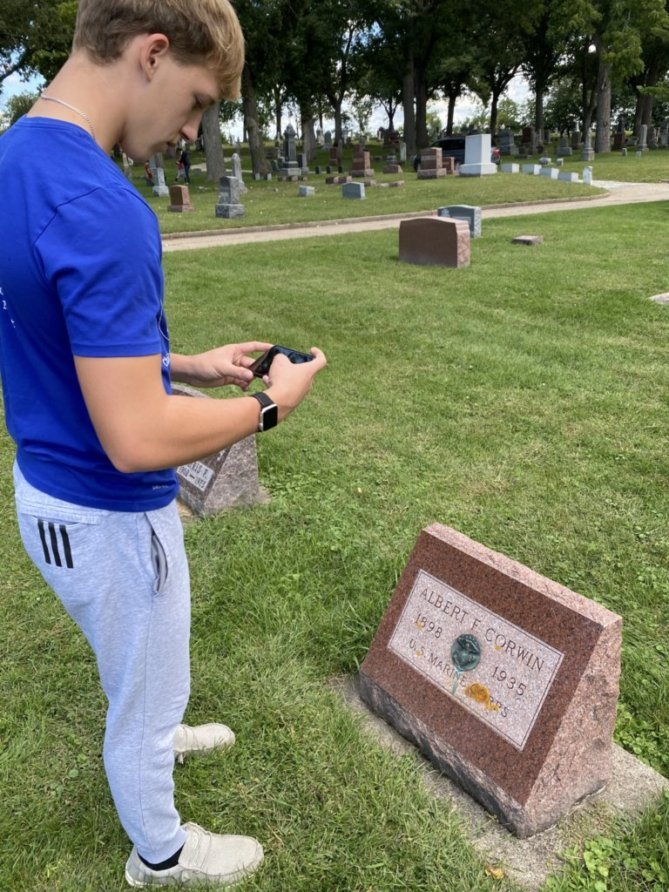 BillionGraves, Rescuing Our Roots, gravestones, cemetery, headstones, app, mobile app, Guinness World Records attempt, largest BillionGraves project in history, BG, volunteer, service, service project