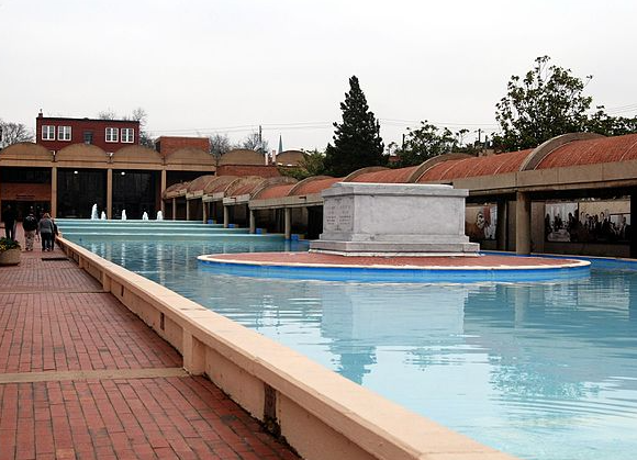 BillionGraves, GPS, mobile app, cemetery, gravestones, ancestors, family history, genealogy, graves, famous graves, BG, Martin Luther King, Jr.